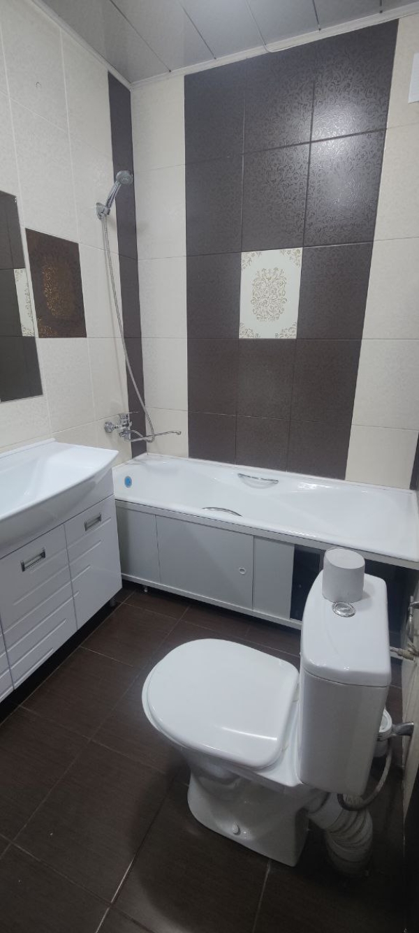 Продаю 4-к квартиру (116 м²) в Бишкеке