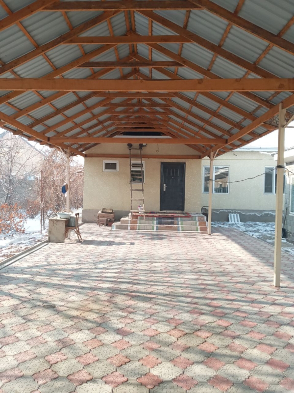 Продаю 4-к дом (83 м²) в Бишкеке
