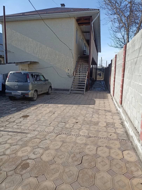 Продаю 9-к дом (276 м²) в Бишкеке