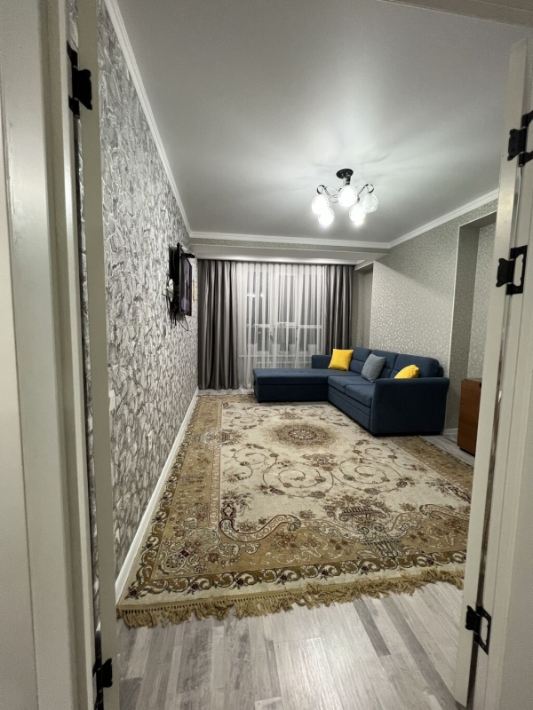 Продаю 2-к квартиру (57 м²) в Бишкеке