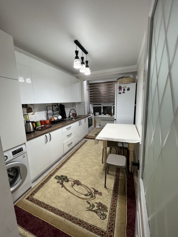 Продаю 2-к квартиру (57 м²) в Бишкеке