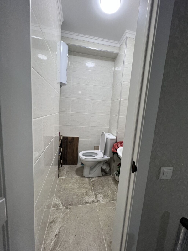Продаю 2-к квартиру (57 м²) в Бишкеке