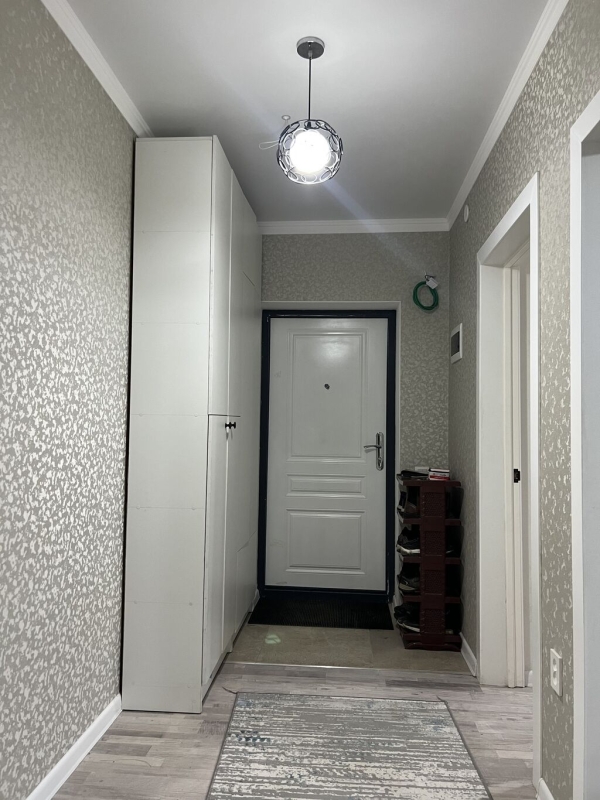 Продаю 2-к квартиру (57 м²) в Бишкеке
