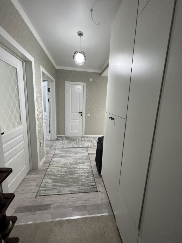 Продаю 2-к квартиру (57 м²) в Бишкеке