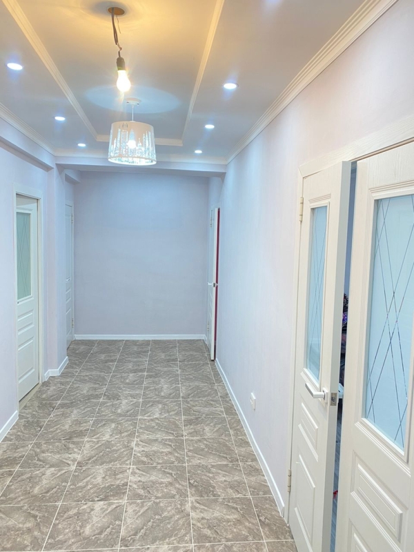 Продаю 3-к квартиру (117 м²) в Бишкеке