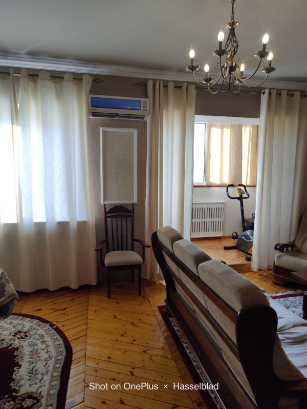 Продаю 3-к квартиру (70 м²) в Бишкеке
