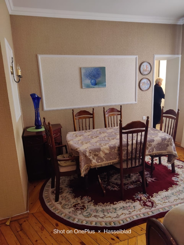 Продаю 3-к квартиру (70 м²) в Бишкеке