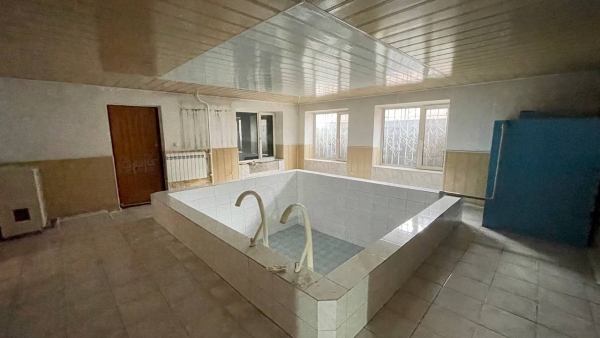 Продаю 5-к квартиру (346 м²) в Бишкеке