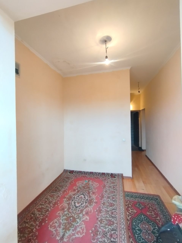 Продаю 2-к квартиру (58 м²) в Бишкеке