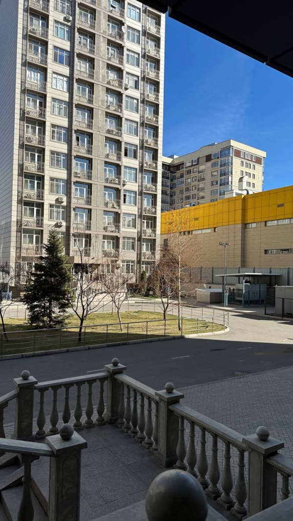 Продаю 4-к квартиру (145 м²) в Бишкеке