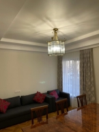 Продаю 7-к квартиру (260 м²) в Бишкеке