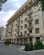 Продаю 7-к квартиру (260 м²) в Бишкеке