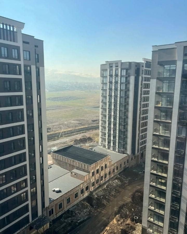 Продаю 1-к квартиру (49 м²) в Бишкеке