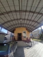 Продаю 7-к дом (200 м²) в Бишкеке