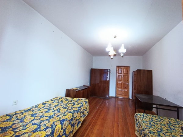Продаю 3-к квартиру (67 м²) в Бишкеке
