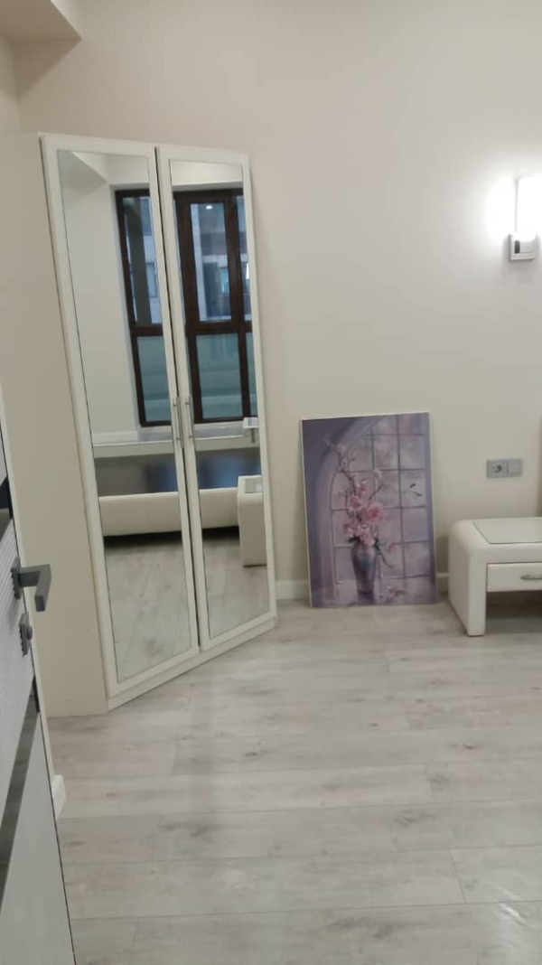 Продаю 2-к квартиру (76 м²) в Бишкеке
