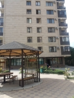 Продаю 2-к квартиру (76 м²) в Бишкеке