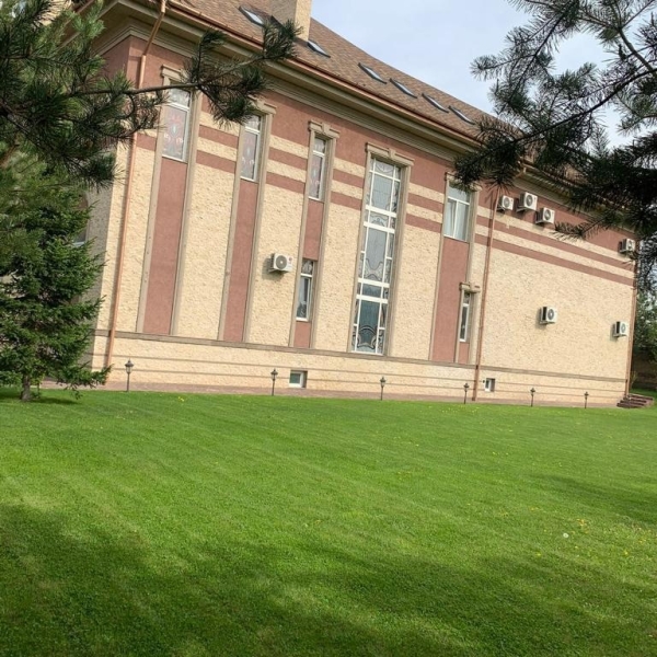 Продаю 12-к дом (1100 м²) в Бишкеке