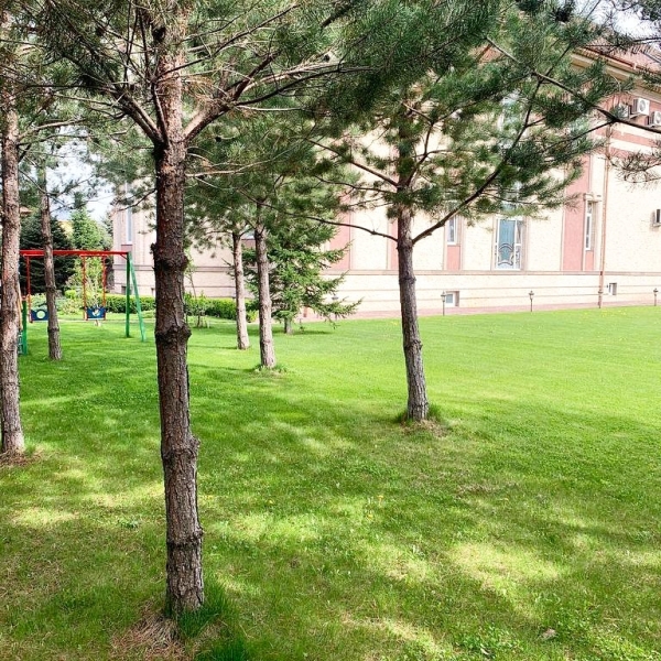 Продаю 12-к дом (1100 м²) в Бишкеке