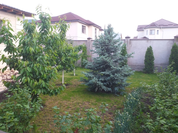 Продаю 6-к дом (296 м²) в Бишкеке