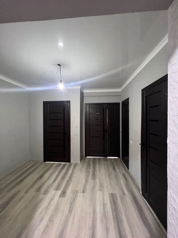 Продаю 1-к квартиру (57 м²) в Бишкеке