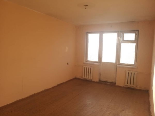 Продаю 3-к квартиру (58 м²) в Бишкеке