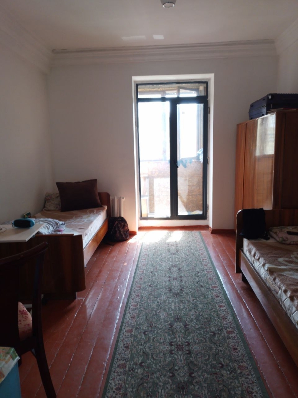 Продаю 3-к квартиру (70 м²) в Бишкеке