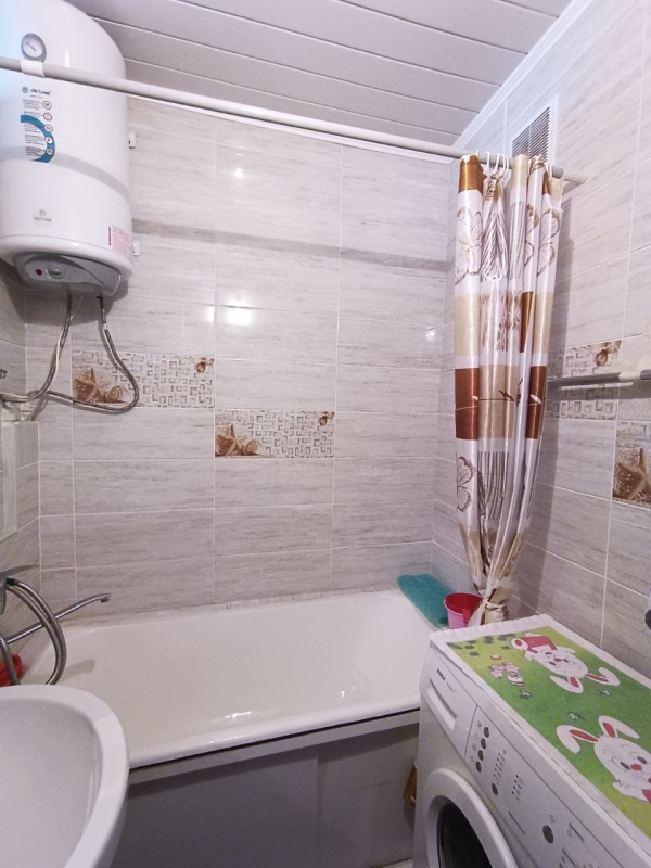 Продаю 3-к квартиру (65 м²) в Бишкеке