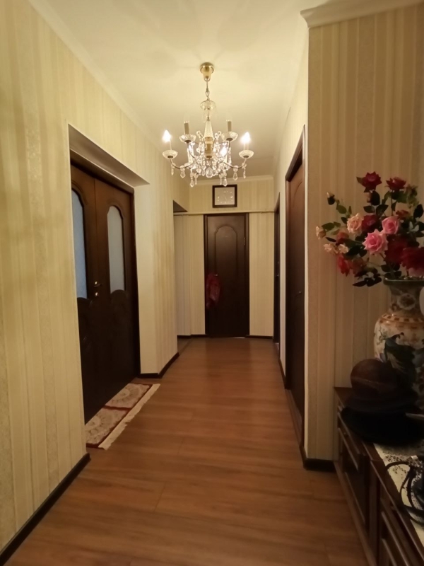 Продаю 3-к квартиру (65 м²) в Бишкеке