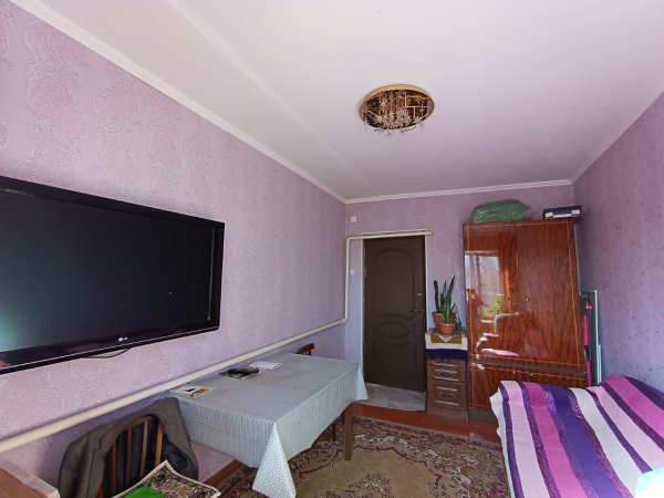 Продаю 3-к квартиру (65 м²) в Бишкеке
