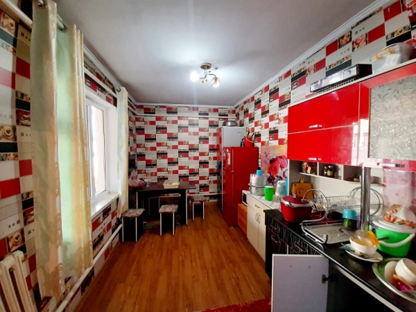 Продаю 4-к дом (110 м²) в Бишкеке