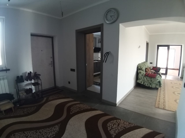 Продаю 5-к дом (277 м²) в Бишкеке