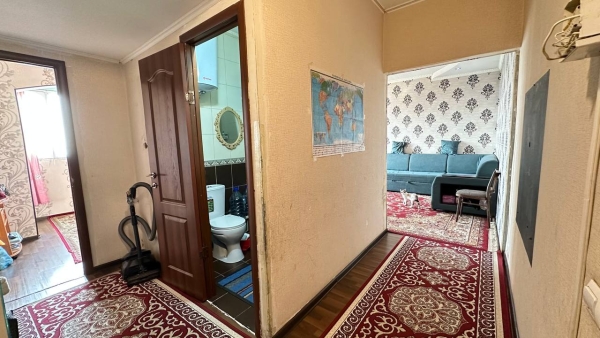 Продаю 1-к квартиру (44 м²) в Бишкеке
