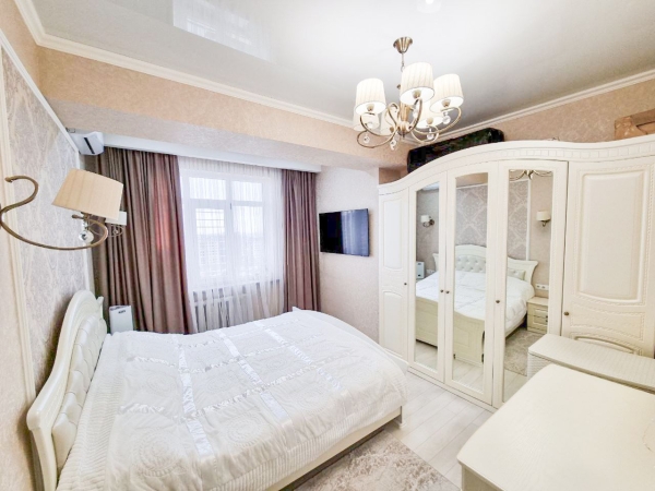 Продаю 3-к квартиру (80 м²) в Бишкеке