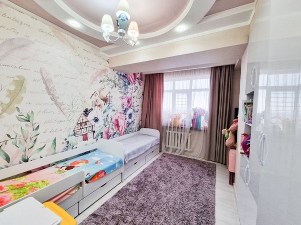 Продаю 3-к квартиру (80 м²) в Бишкеке
