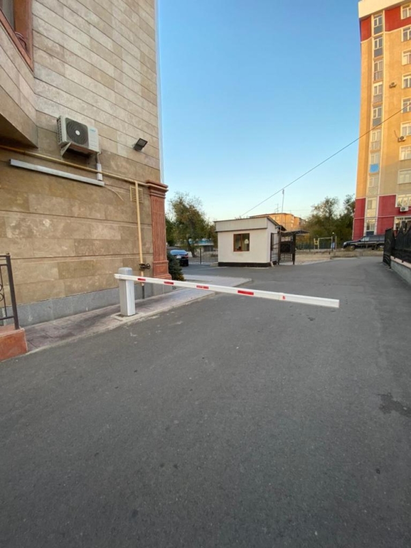 Продаю 4-к квартиру (140 м²) в Бишкеке