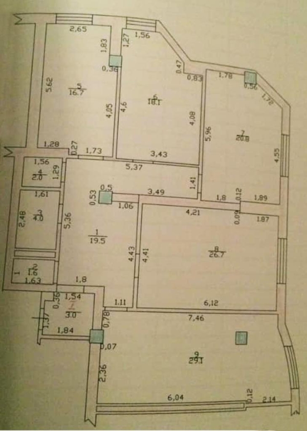 Продаю 4-к квартиру (140 м²) в Бишкеке