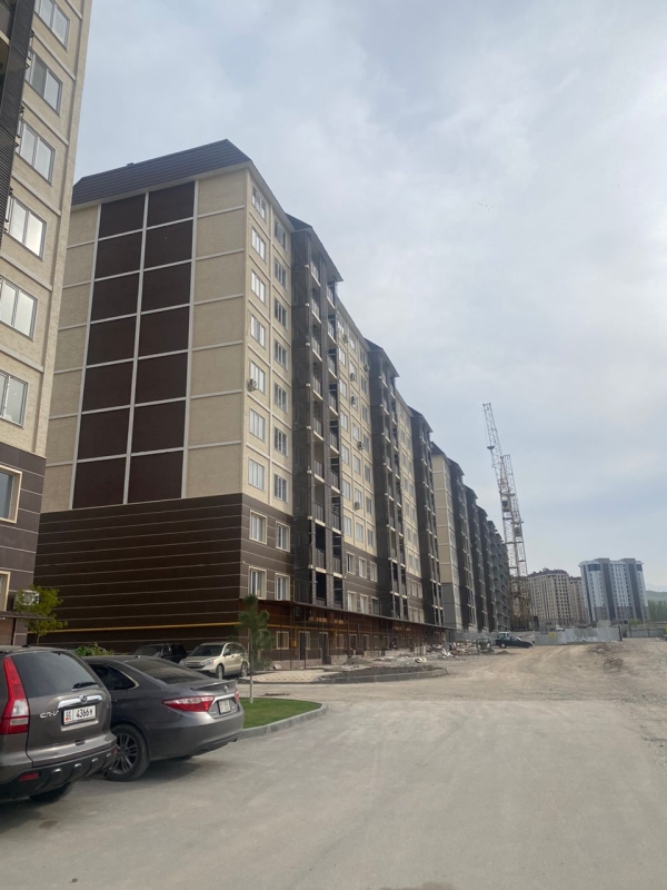 Продаю 1-к квартиру (48 м²) в Бишкеке