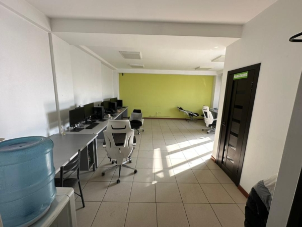 Продаю 3-к помещение (134 м²) в Бишкеке