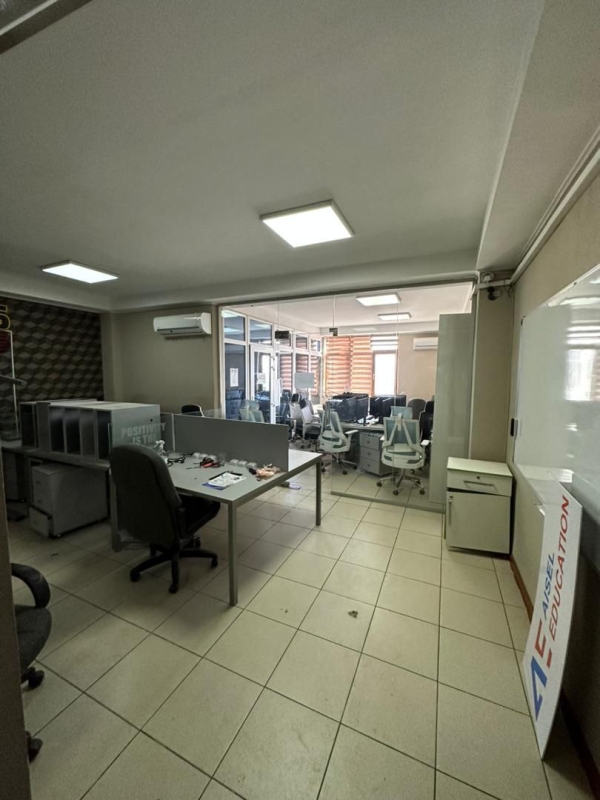 Продаю 3-к помещение (134 м²) в Бишкеке