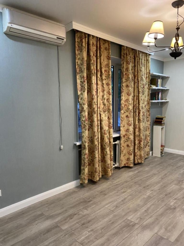 Продаю 4-к квартиру (82 м²) в Бишкеке