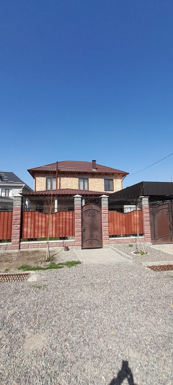 Продаю 5-к дом (160 м²) в Бишкеке