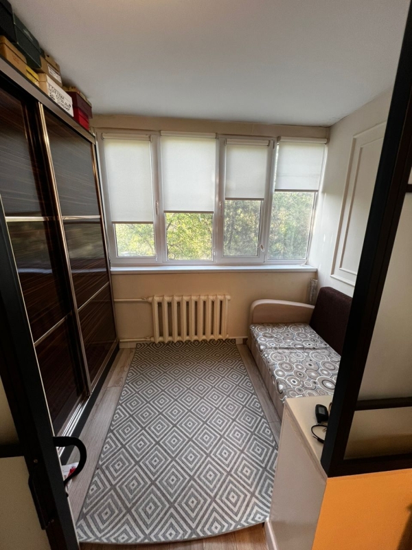Продаю 3-к квартиру (58 м²) в Бишкеке