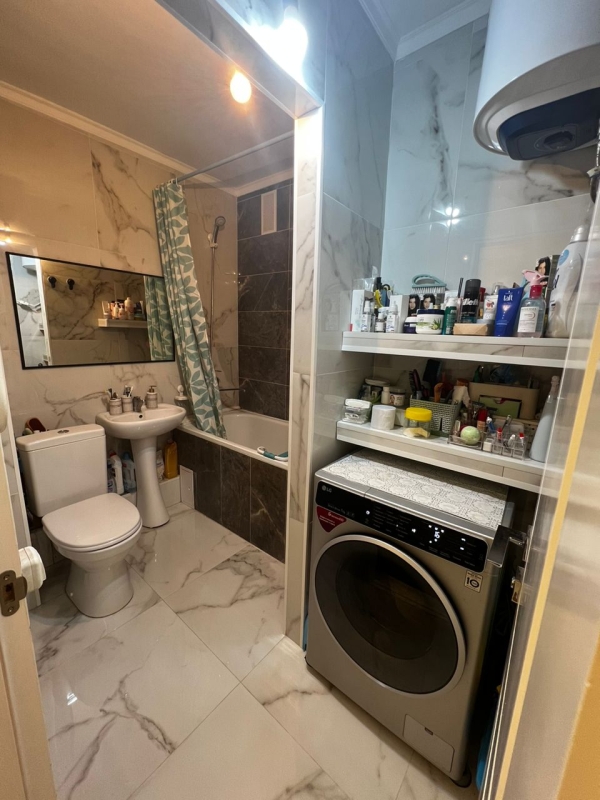 Продаю 3-к квартиру (58 м²) в Бишкеке
