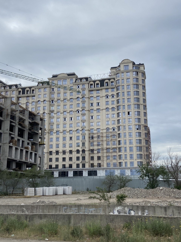 Продаю 1-к квартиру (47 м²) в Бишкеке