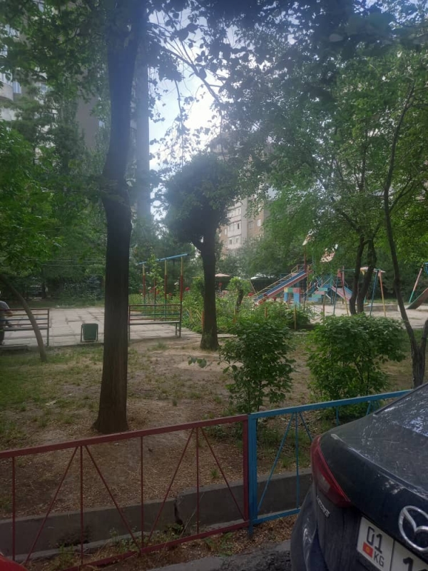 Продаю 3-к квартиру (63 м²) в Бишкеке