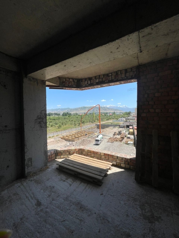 Продаю 2-к квартиру (52 м²) в Бишкеке