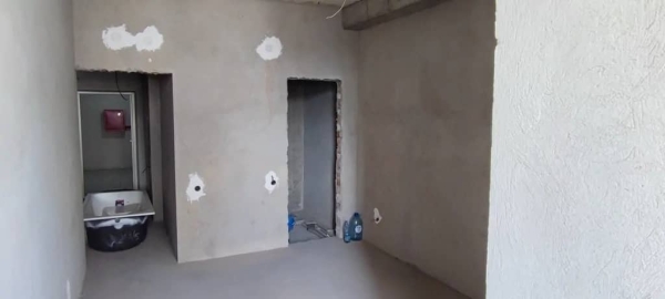 Продаю 4-к квартиру (104 м²) в Бишкеке