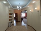 Продаю 4-к квартиру (200 м²) в Бишкеке