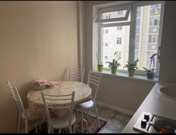 Продаю 2-к квартиру (63 м²) в Бишкеке